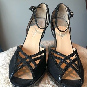Cole Haan black heels ankle strap EUC
